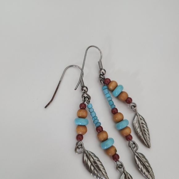 ✨2/$15-Silver Feather Earrings - Picture 4 of 6